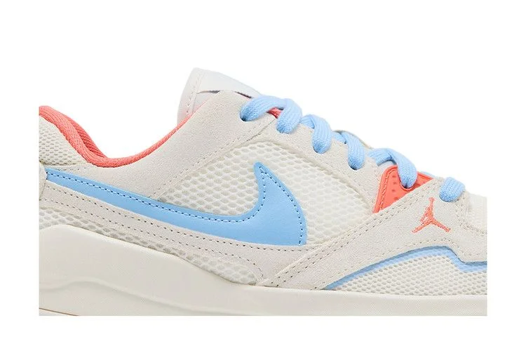 Krossovki-Wmns-Air-Jordan-CMFT-Era-Pale-Ivory-1