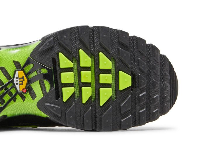 Кроссовки Nike Air Max Plus 'Sustainable - Black Volt'