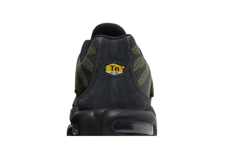 Кроссовки Nike Air Max Plus Utility 'Medium Olive'
