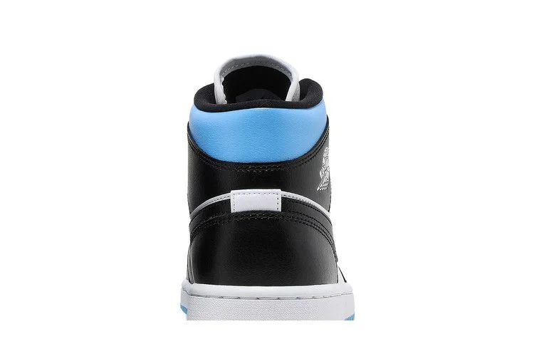 Кроссовки Wmns Air Jordan 1 Mid 'University Blue'