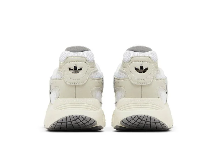 Krossovki-adidas-Ozmillen-White-Grey-5