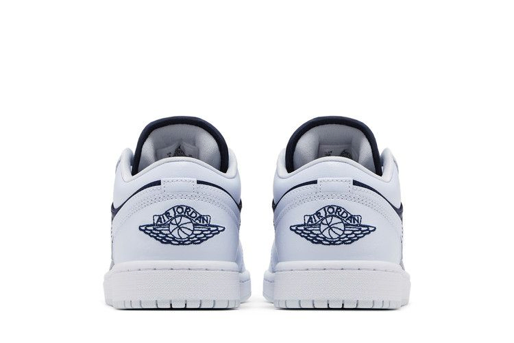 Кроссовки Wmns Air Jordan 1 Low SE 'Midnight Navy Gold Charms'
