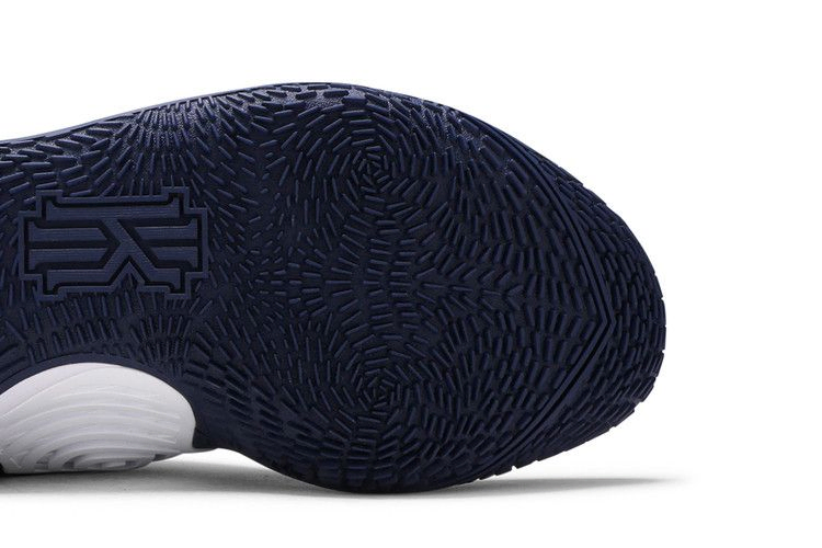 Кроссовки Nike Kyrie Low 3 TB 'Midnight Navy'