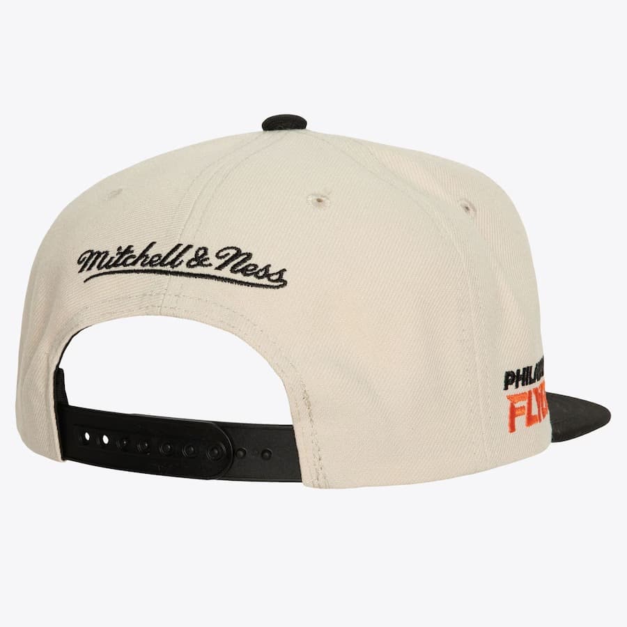 Бейсболка Mitchell & Ness Cream Philadelphia Flyers Vintage Snapback Hat