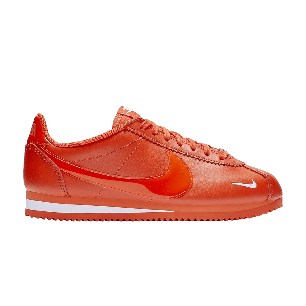Krossovki-Nike-Wmns-Classic-Cortez-Premium-Team-Orange