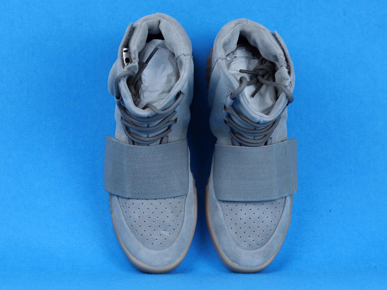 adidas-Yeezy-Boost-750-Light-Grey-Glow-In-the-Dark-6