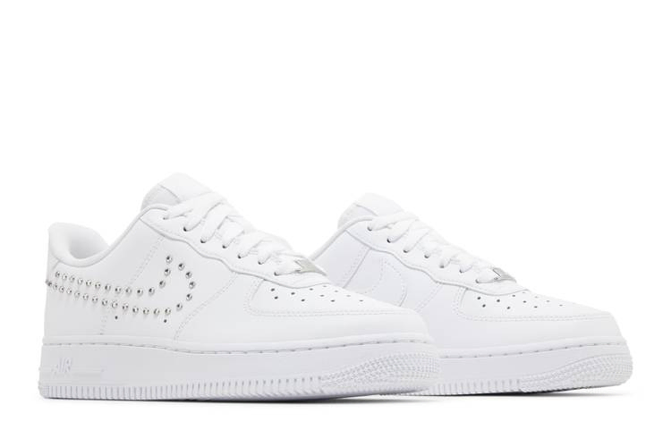 wmns-air-force-1-07-studded-swoosh-fq8887-100_07