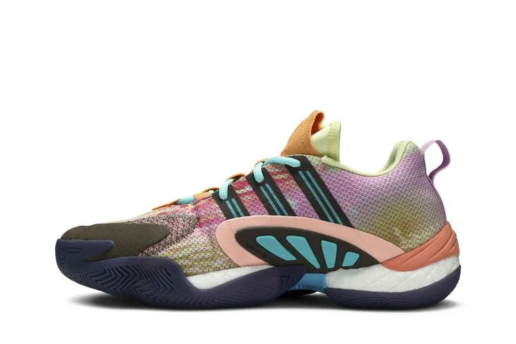 Krossovki-Pharrell-x-adidas-Crazy-BYW-2.0-Chalk-Coral-2