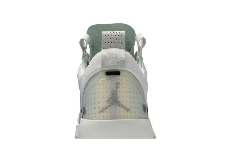 Krossovki-Air-Jordan-34-Low-Pure-Money-6