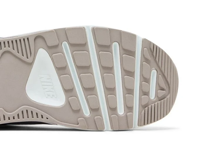 Кроссовки Nike Wmns Air Max 90 LV8 'Vast Grey Metallic Platinum'