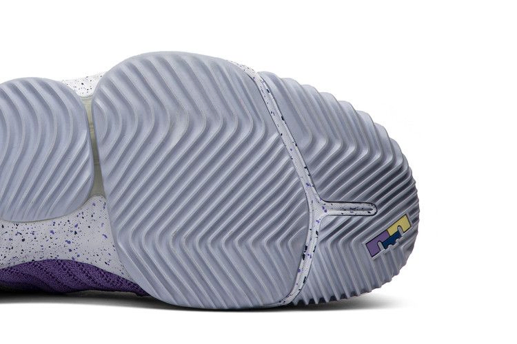 lebron-16-lakers-ck4765-500_04