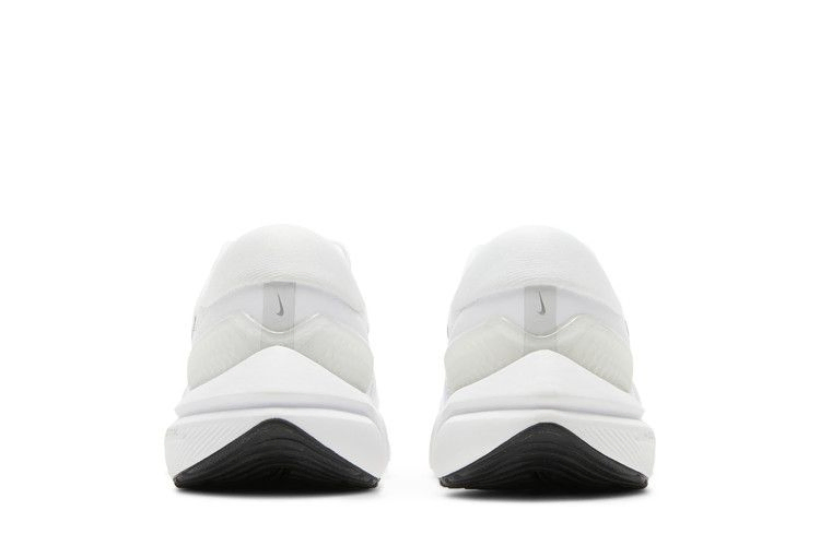 wmns-air-zoom-vomero-16-white-metallic-silver-da7698-100_05
