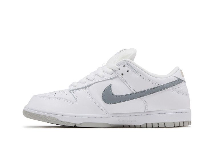 Кроссовки Supreme x Nike Dunk Low SB 'White Metallic Silver'