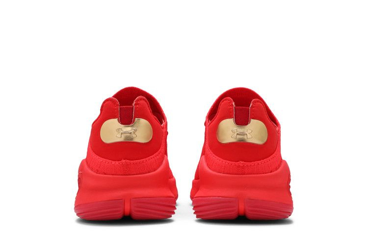 curry-4-low-tb-red-3021707-603_05