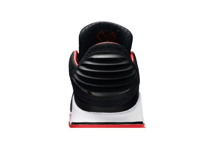 air-jordan-32-low-bred-aa1256-001_06
