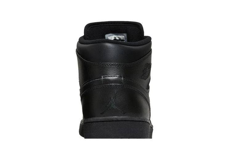 Krossovki-Air-Jordan-1-Mid-2013-Triple-Black-6