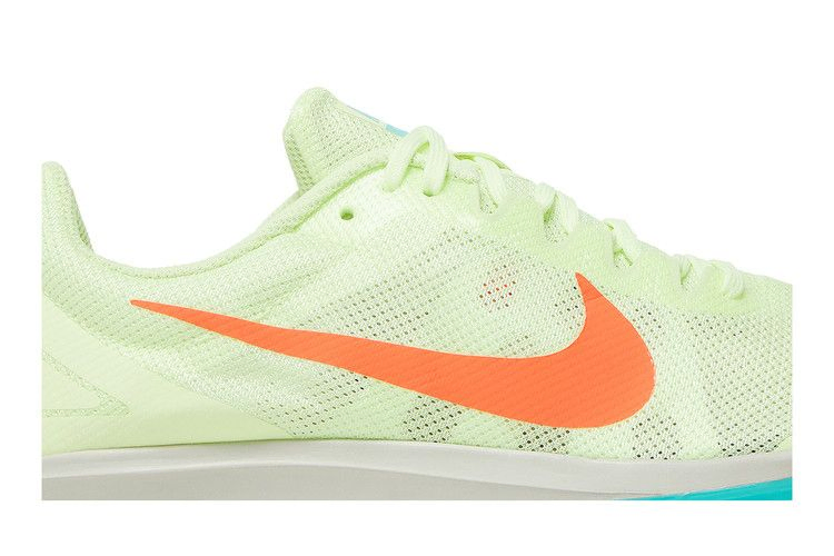 zoom-rival-d-10-barely-volt-hyper-orange-907566-700_01