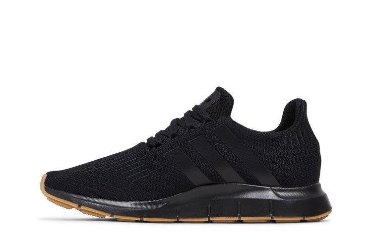 Кроссовки adidas Swift Run 'Black Gum'