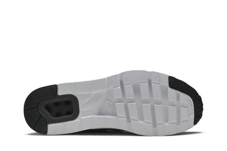 air-max-zero-essential-black-grey-876070-002_03