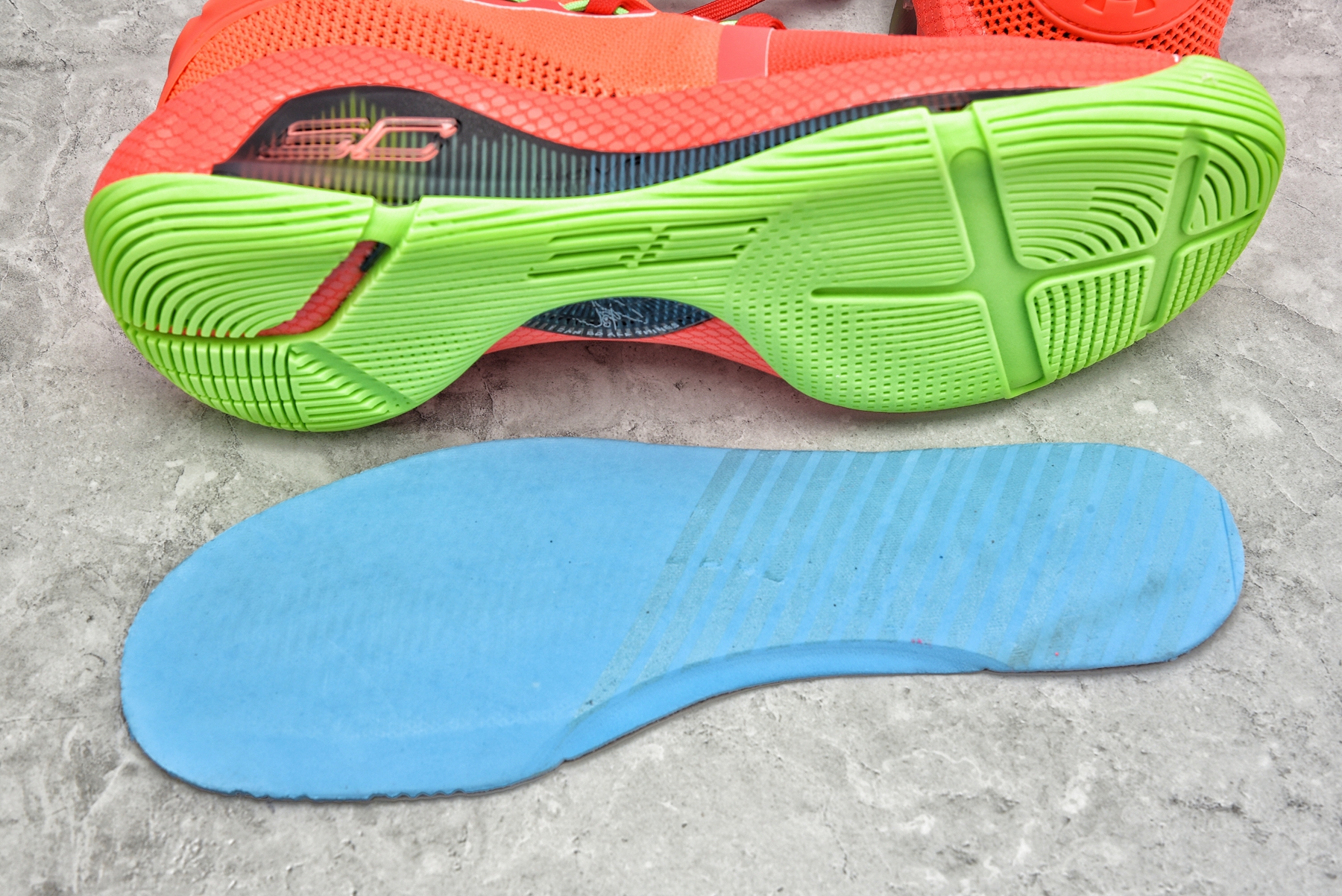 Under-Armour-Curry-6-Roaracle-12
