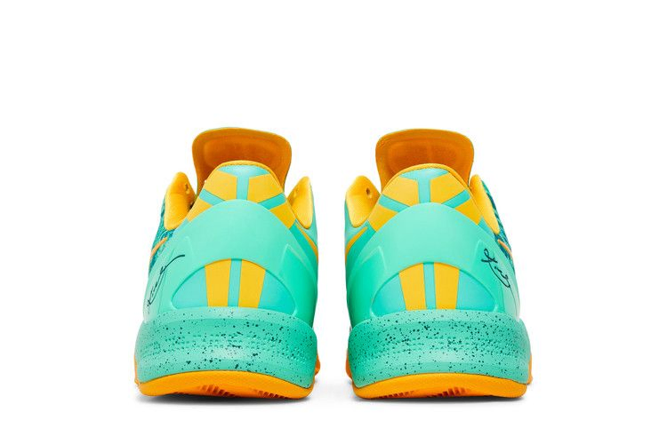 kobe-8-b870adcc-63ef-41de-a46f-298538594e9b_05