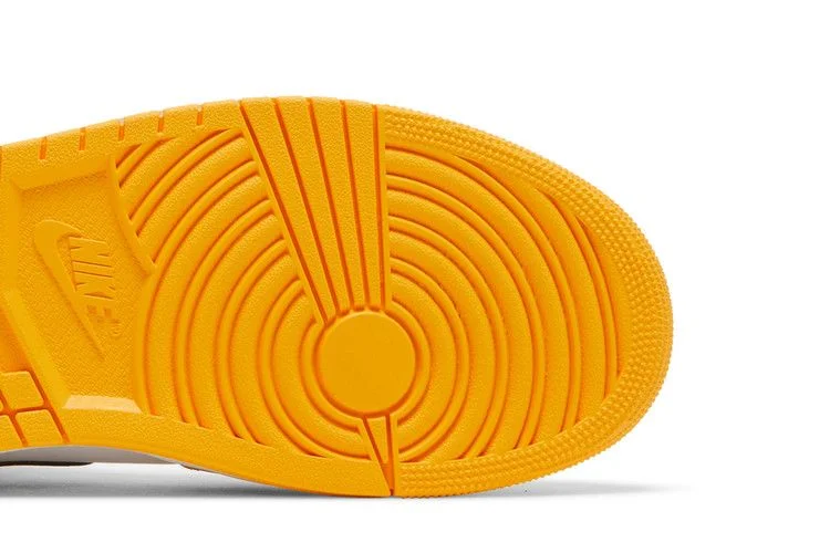 Кроссовки Air Jordan 1 Mid 'Reverse Yellow Toe'