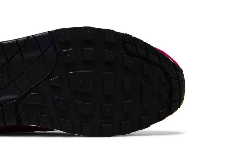 Krossovki-Nike-Air-Max-1-Premium-Dynamic-Berry-4