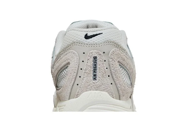 Krossovki-Nike-Wmns-Air-Pegasus-2K5-Phantom-Light-Bone-6