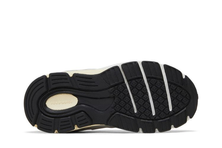 kith-x-united-arrows-sons-x-990v4-toddler-iv990kt4_03