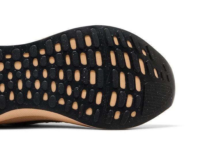 Krossovki-Nike-ReactX-Infinity-Run-4-Neutral-Olive-Flax-4
