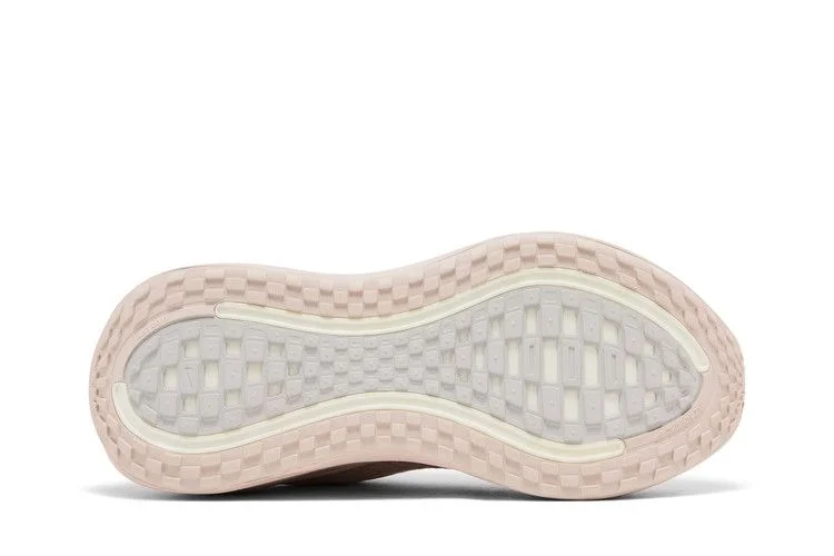 Кроссовки Nike Wmns Vomero Plus 'Silt Red Light Bone'