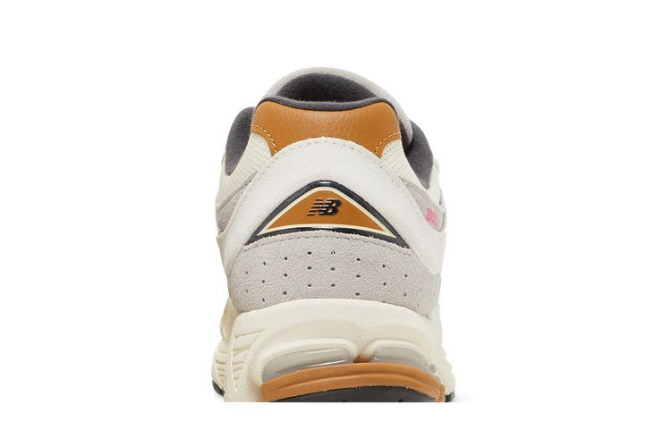 Кроссовки New Balance 2002R 'Warm Alpaca'