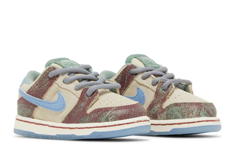 crenshaw-skate-club-x-dunk-low-sb-td-fq8205-300_07