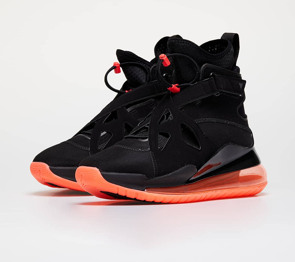 Кроссовки Wmns Jordan Air Latitude 720 Infrared