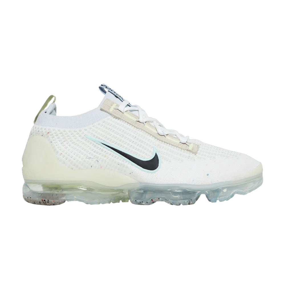 Krossovki-Nike-Air-VaporMax-2021-Flyknit-Mismatched-Swoosh-White