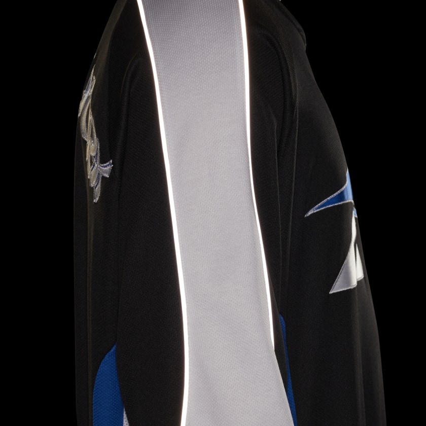 Awake-x-Reebok-Hockey-Jersey-Black-7