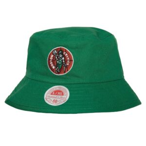 Lifestyle-Reversible-HWC-Boston-Celtics-Bucket-Hat-300x300