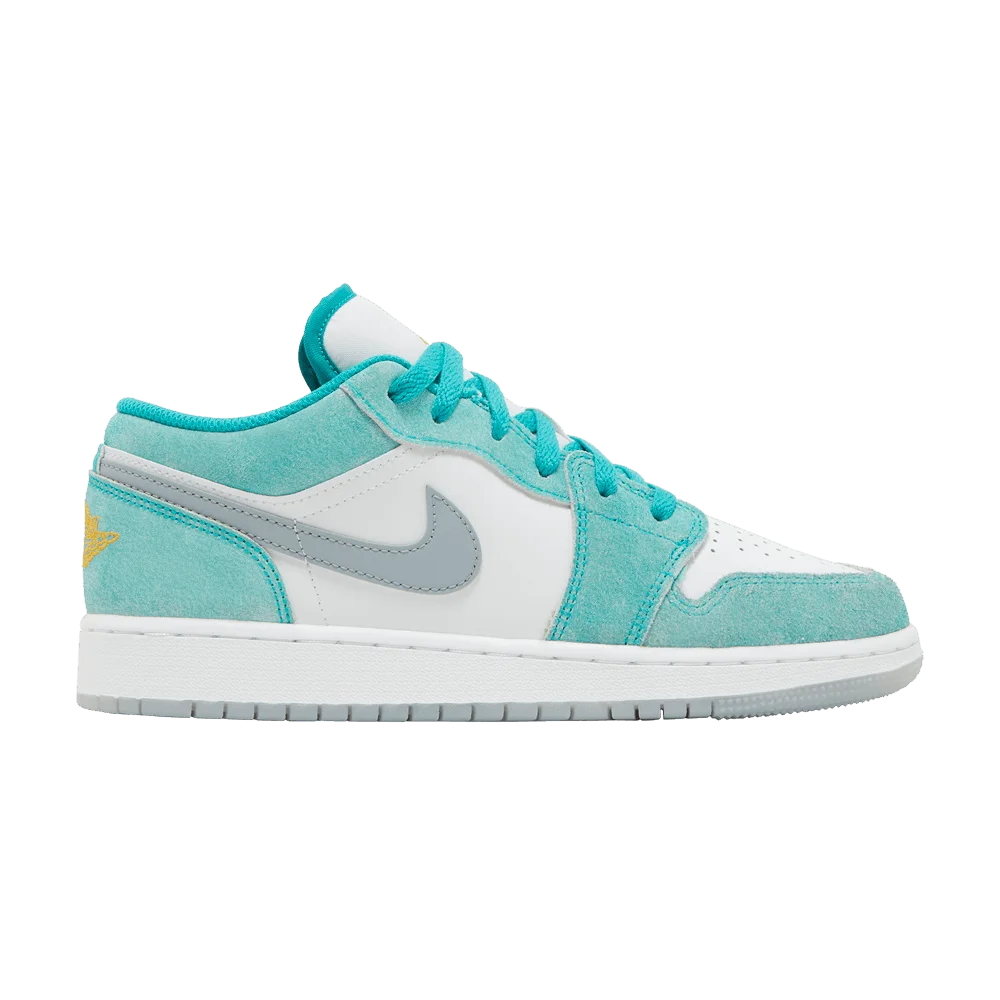 Krossovki-Air-Jordan-1-Low-SE-GS-New-Emerald