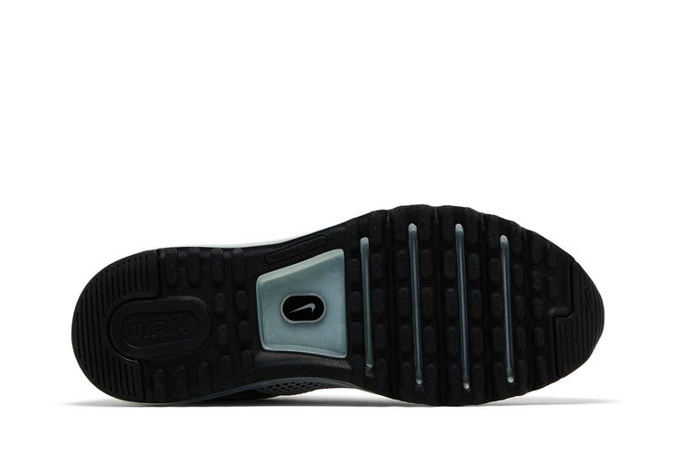 air-max-2013-metallic-silver-hq3025-001_03