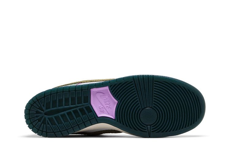alexis-sablone-x-dunk-low-sb-hj3386-300_03
