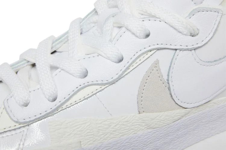 Krossovki-sacai-x-Nike-Blazer-Low-White-Patent-9