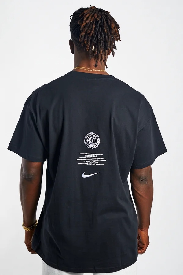Nike-Milwaukee-Bucks-Courtside-Logo-NBA-T-Shirt-2