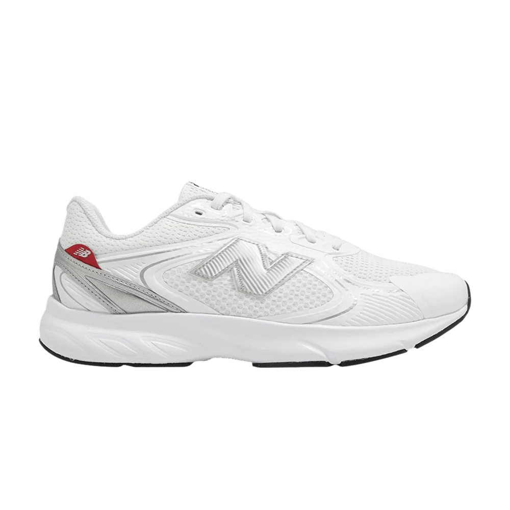 Krossovki-New-Balance-Fresh-Foam-Amaste-2E-Wide-White-Silver