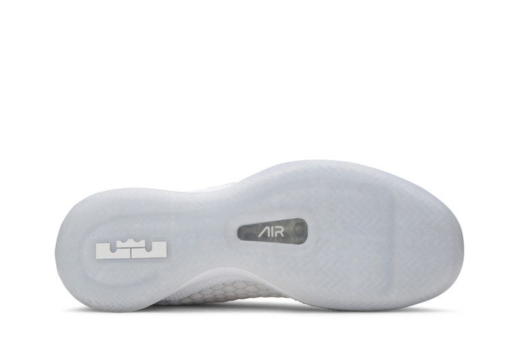 lebron-witness-3-white-chrome-ao4433-101_03