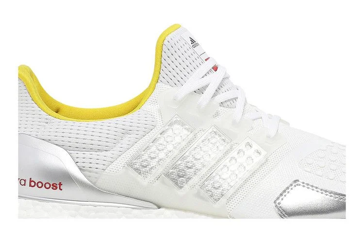 Кроссовки LEGO x adidas UltraBoost DNA