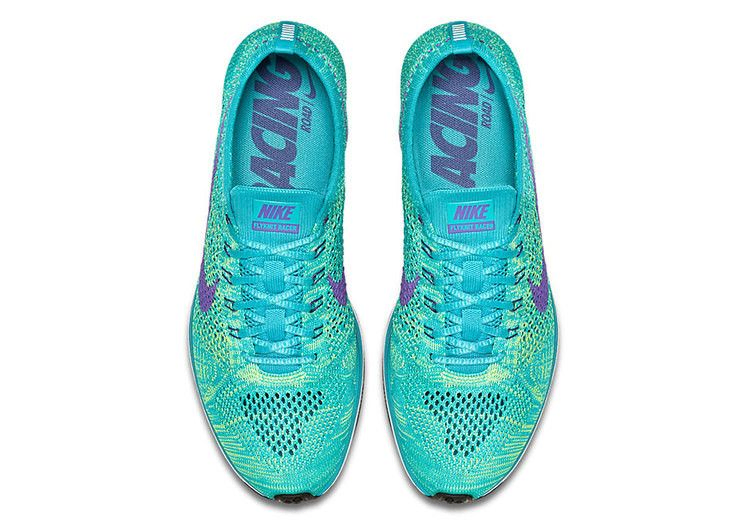 flyknit-racer-526628-301_02