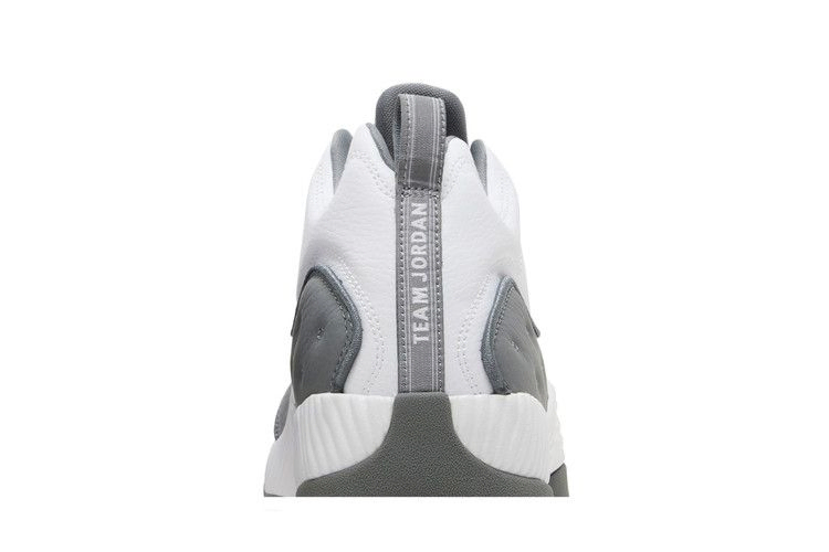 jordan-jumpman-team-2-white-cool-grey-819175-100_06