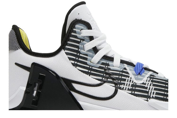Кроссовки Nike LeBron Witness 6 'White Persian Violet'