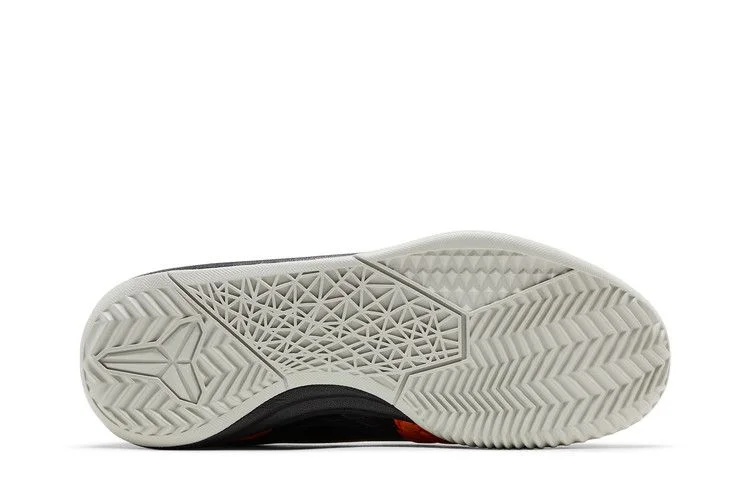 Кроссовки Nike KB Mentality