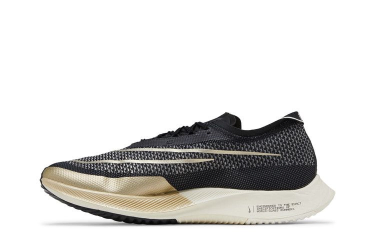 Кроссовки Nike ZoomX Streakfly 'Black Metallic Gold Grain'
